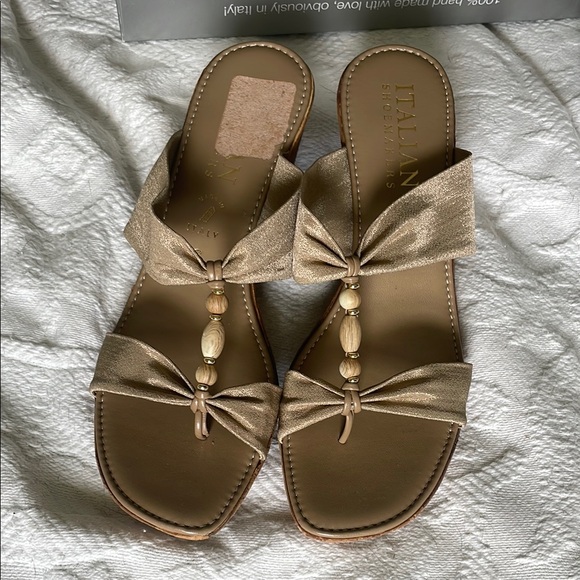 Italian Shoemakers Gold Women's Sandals - Picture 1 of 7